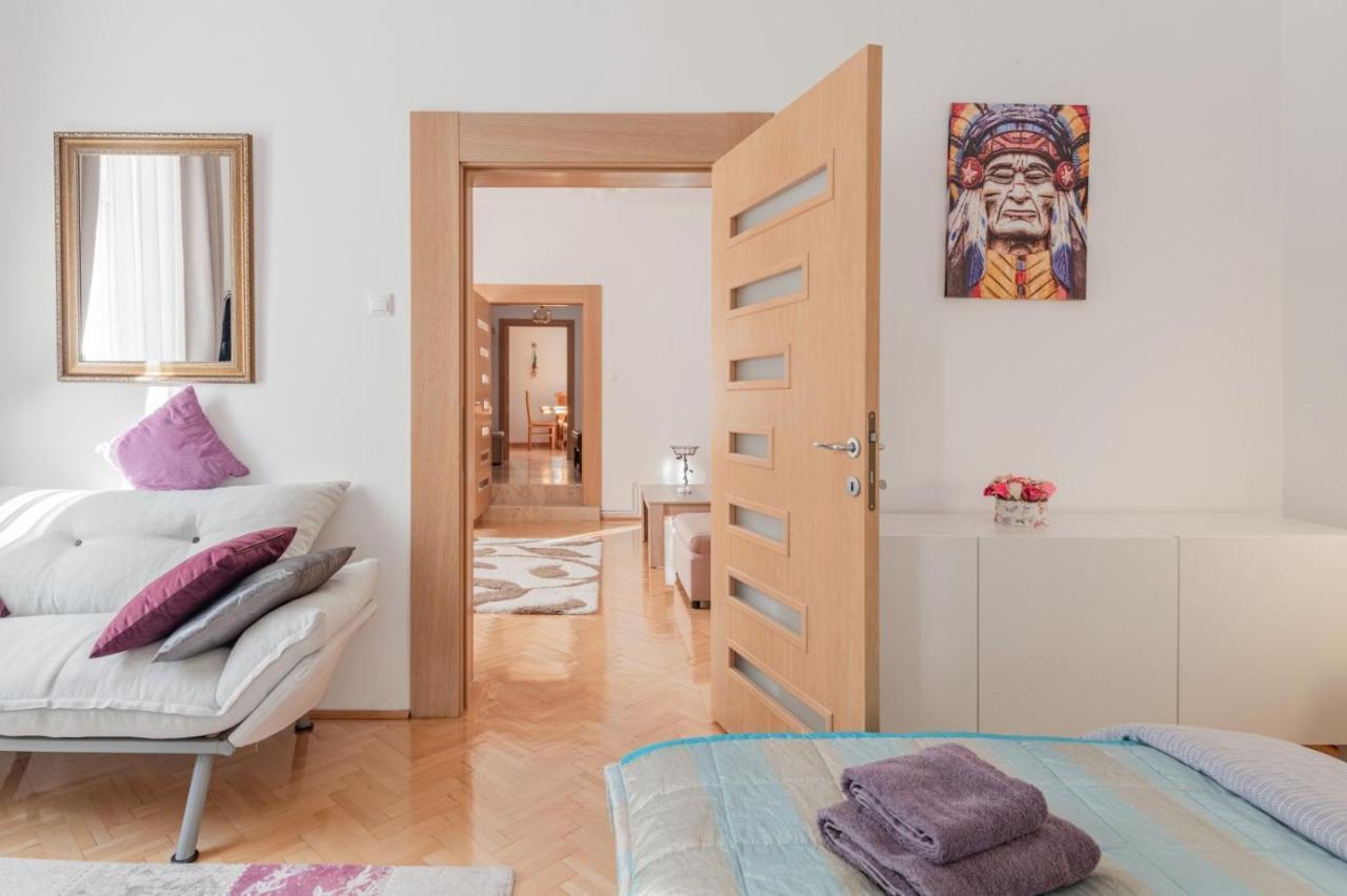 Appartement Brasov Centrul Vechi - 67Sqm - 2Min To Counsel Square Extérieur photo