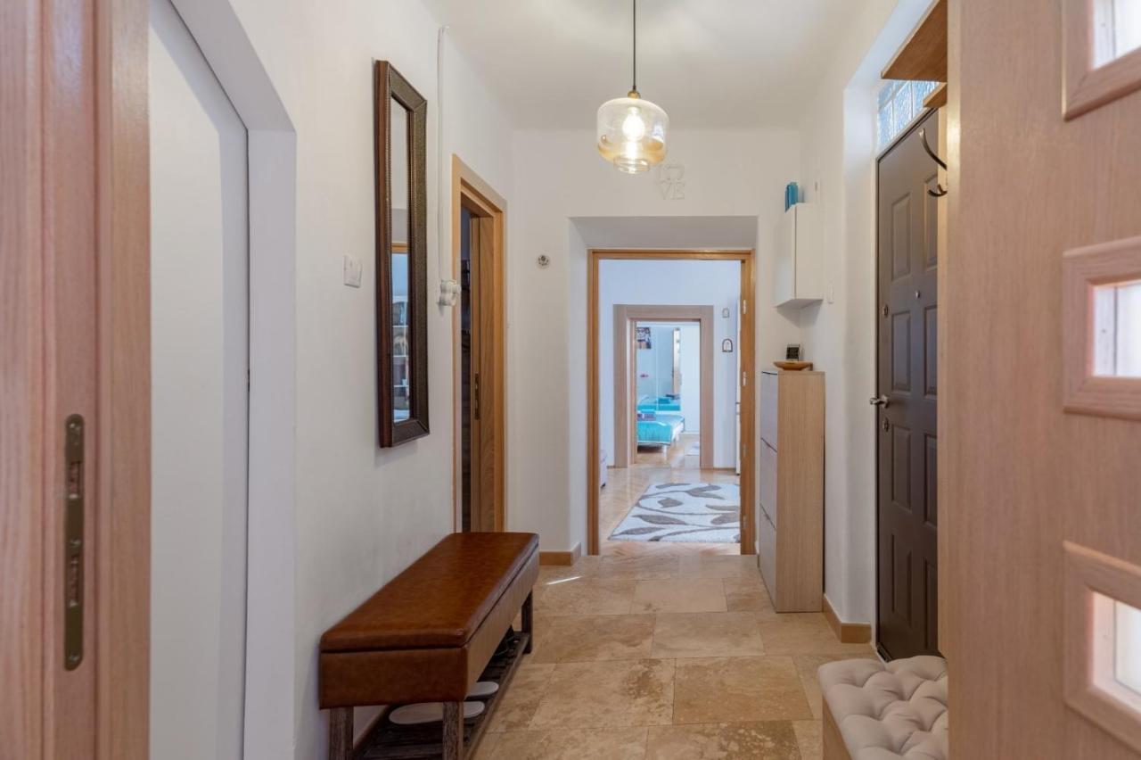 Appartement Brasov Centrul Vechi - 67Sqm - 2Min To Counsel Square Extérieur photo