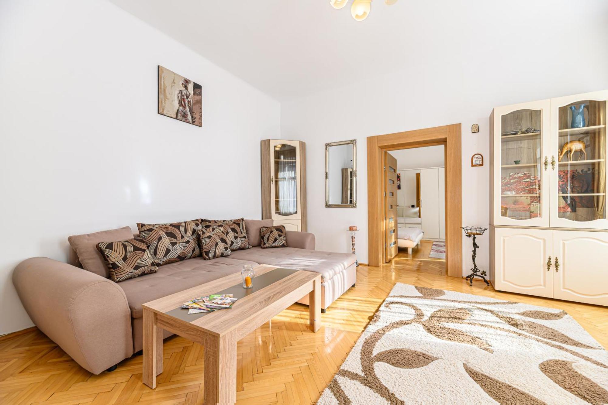 Appartement Brasov Centrul Vechi - 67Sqm - 2Min To Counsel Square Extérieur photo