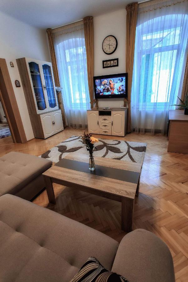 Appartement Brasov Centrul Vechi - 67Sqm - 2Min To Counsel Square Extérieur photo